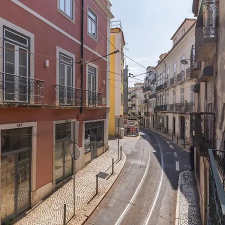 Classy And Charming By Lovelystay Apartment