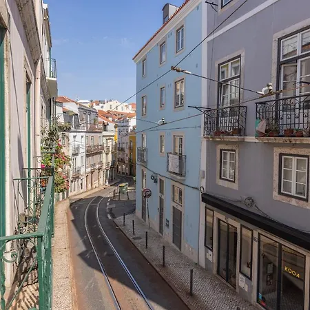 Classy And Charming By Lovelystay Lisboa