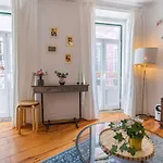 Classy And Charming By Lovelystay Lisboa